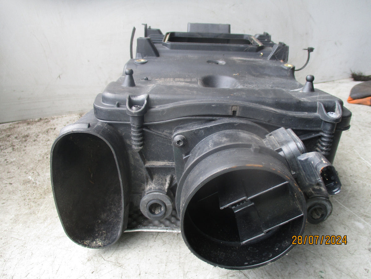2012 MERCEDES BENZ W204 C CLASS AIR FILTER BOX A6510903501