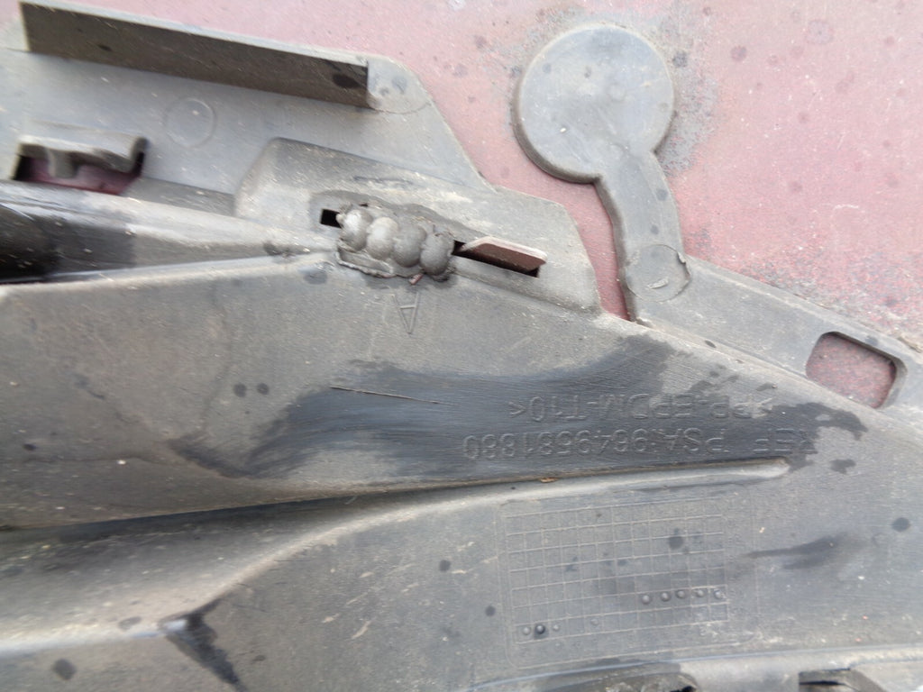 PEUGEOT 207 2006 FRONT COMPLETE BUMPER DAMAGED BRACKET RED