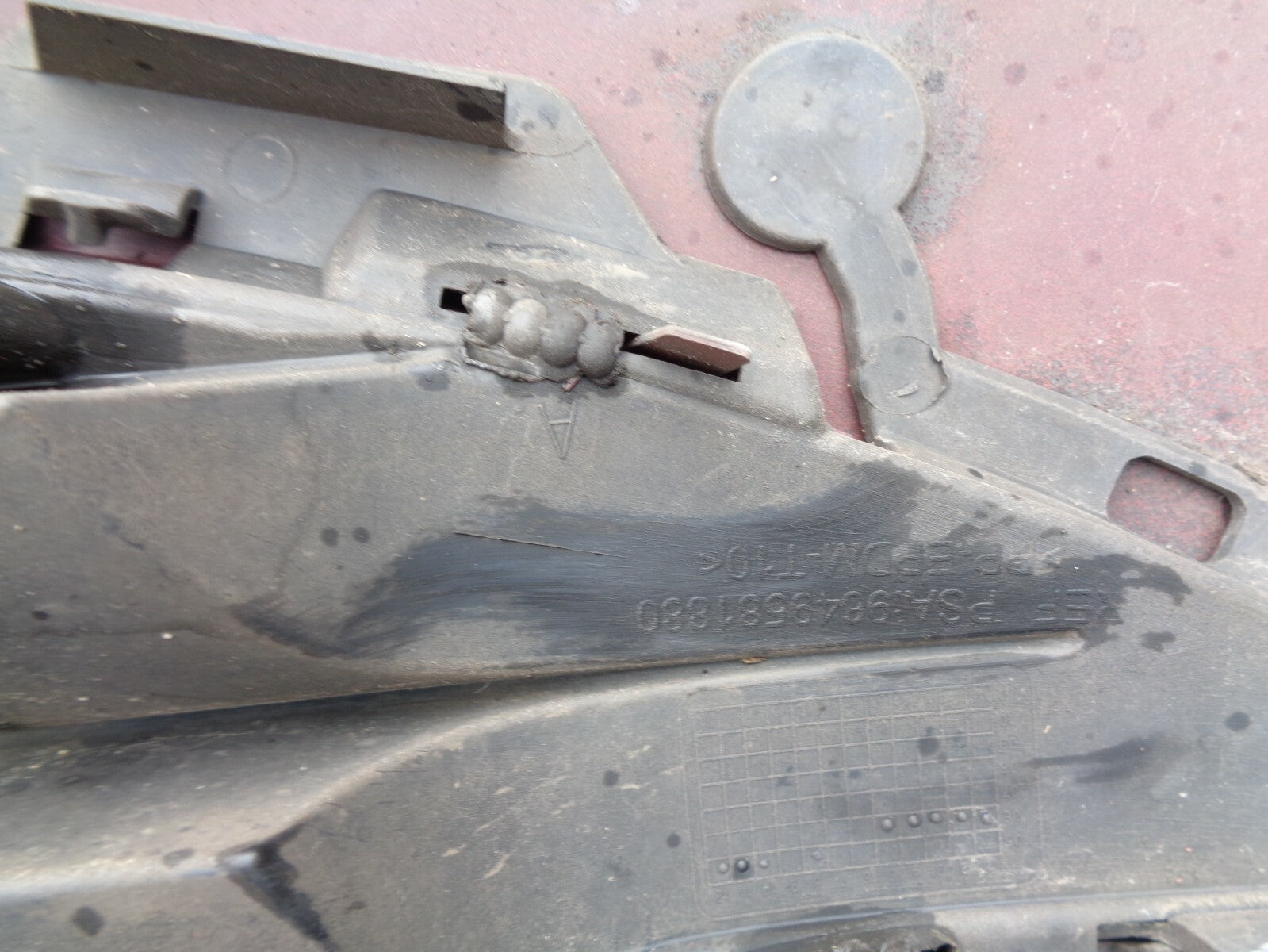 PEUGEOT 207 2006 FRONT COMPLETE BUMPER DAMAGED BRACKET RED