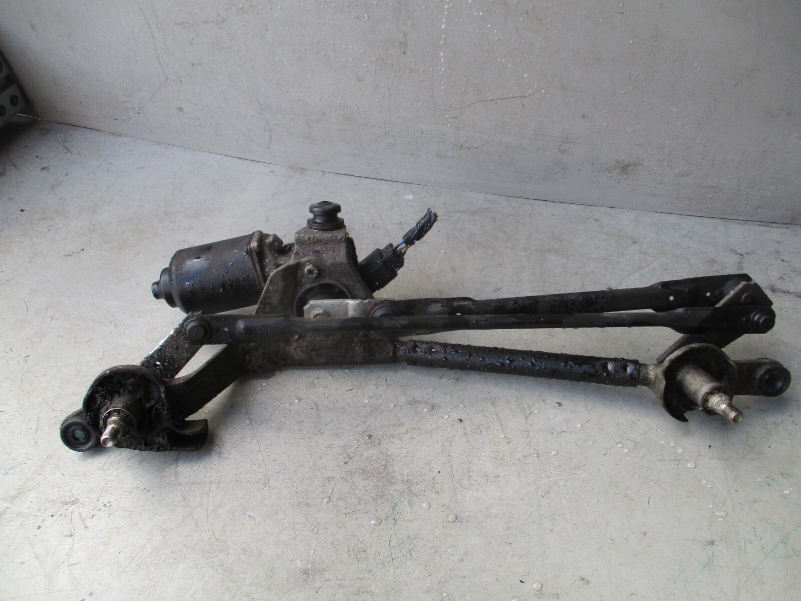 2012 HYUNDAI I40 1.7 DIESEL WIPER MOTOR & LINKAGE 981103Z900