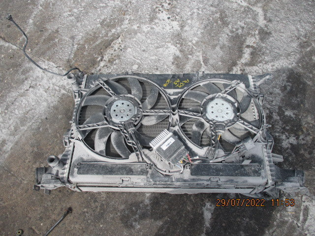 AUDI A4 B8 2010 2.0 TDI DIESEL RADIATOR RADPACK 8K0121251R RP 11