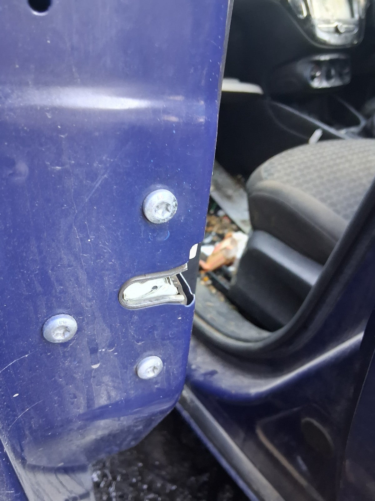 2016 VAUXHALL CORSA E NSF PASSENGER SIDE FRONT LEFT DOOR LOCK MECHANISM