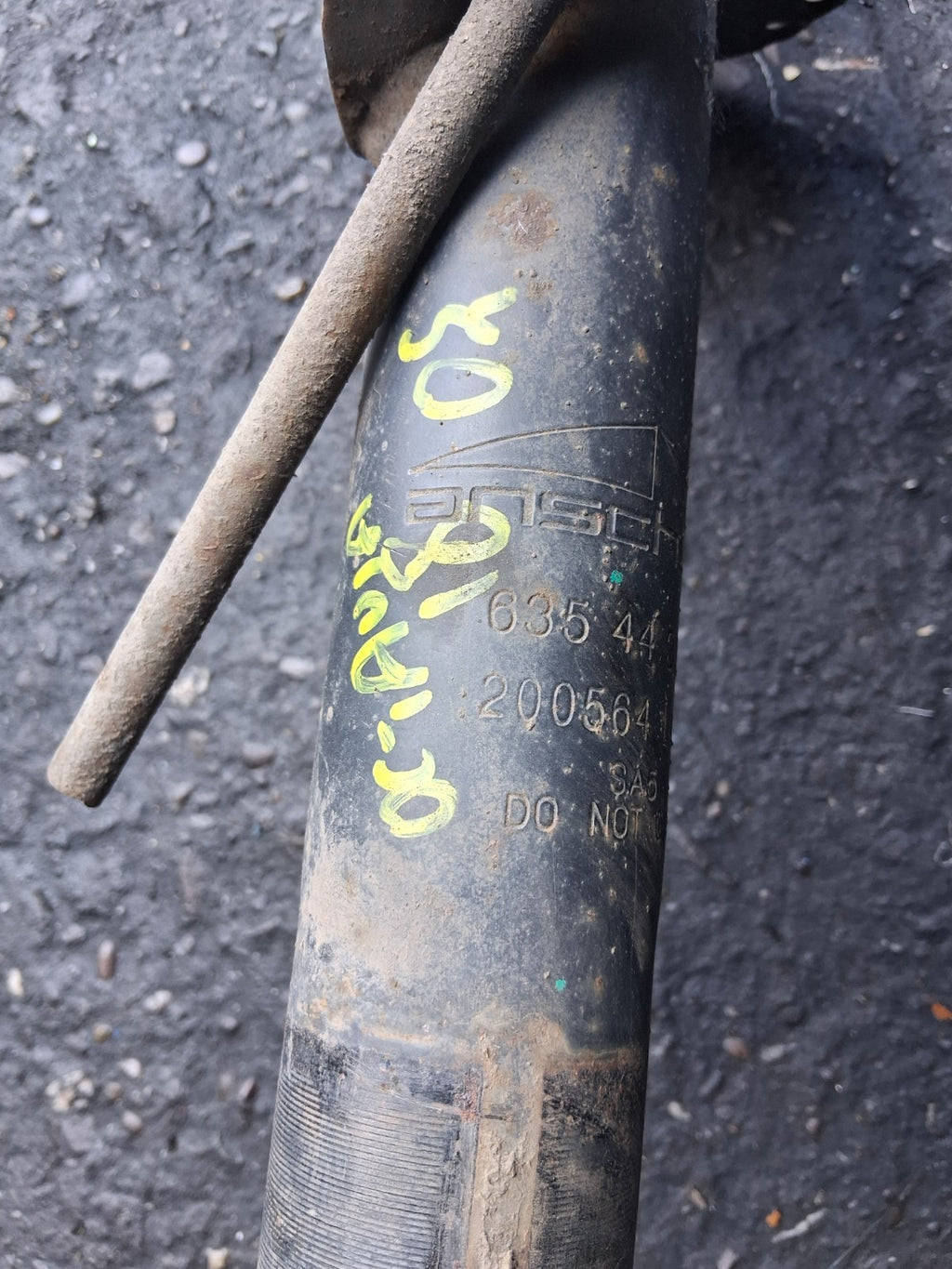SKODA OCTAVIA 2018 1.5 PETROL OSF DRIVER SIDE FRONT RIGHT SHOCK LEG 635443221