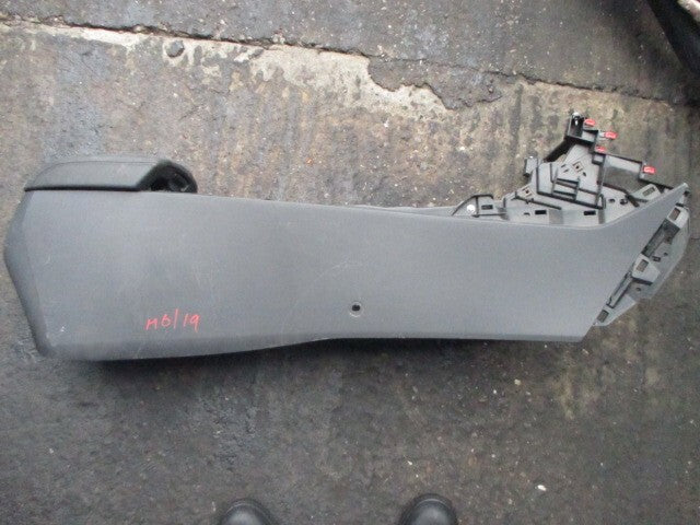 2019 MAZDA 6 MK3 CENTER CONSOLE TRIM PANEL WITH LEATHER ARM REST BLACK 64961