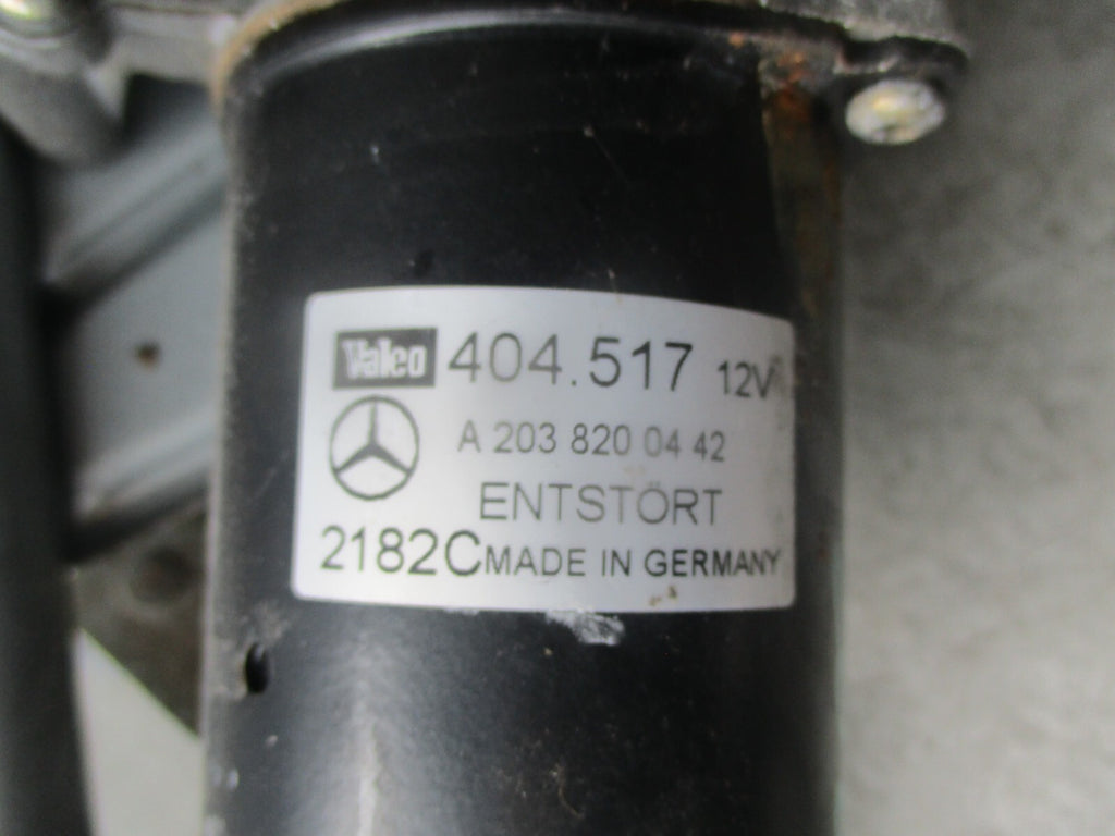 2002 MERCEDES C CLASS COUPE CL203 FRONT WIPER MOTOR AND LINKAGE A2038200442