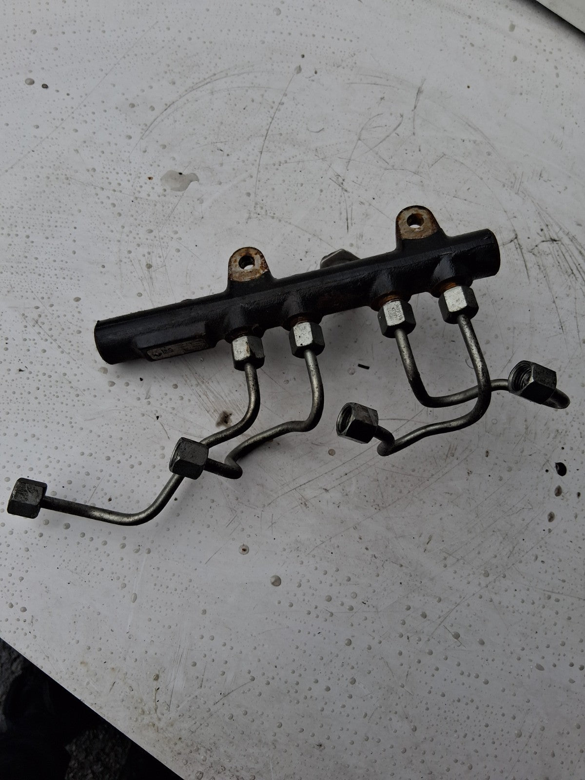 2014 NISSAN JUKE FUEL INJECTOR RAIL 175215346R