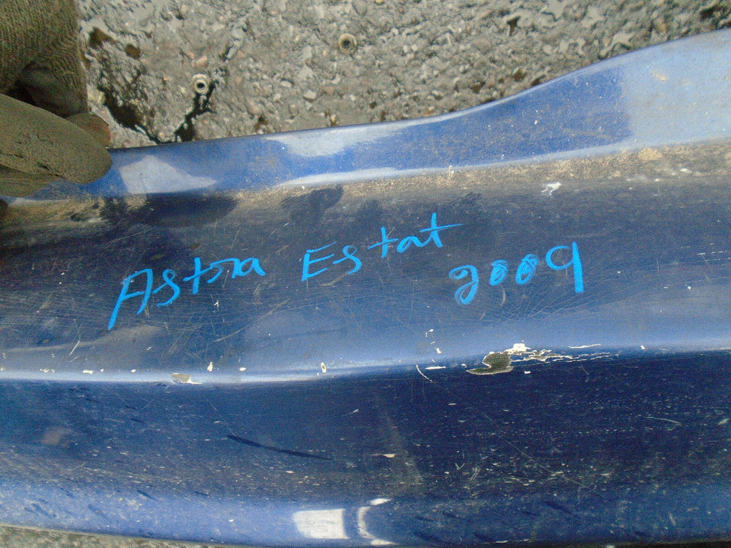 VAUXHALL ASTRA H MK5 ESTATE 2009 REAR COMPLETE BUMPER  BLUE Z21B