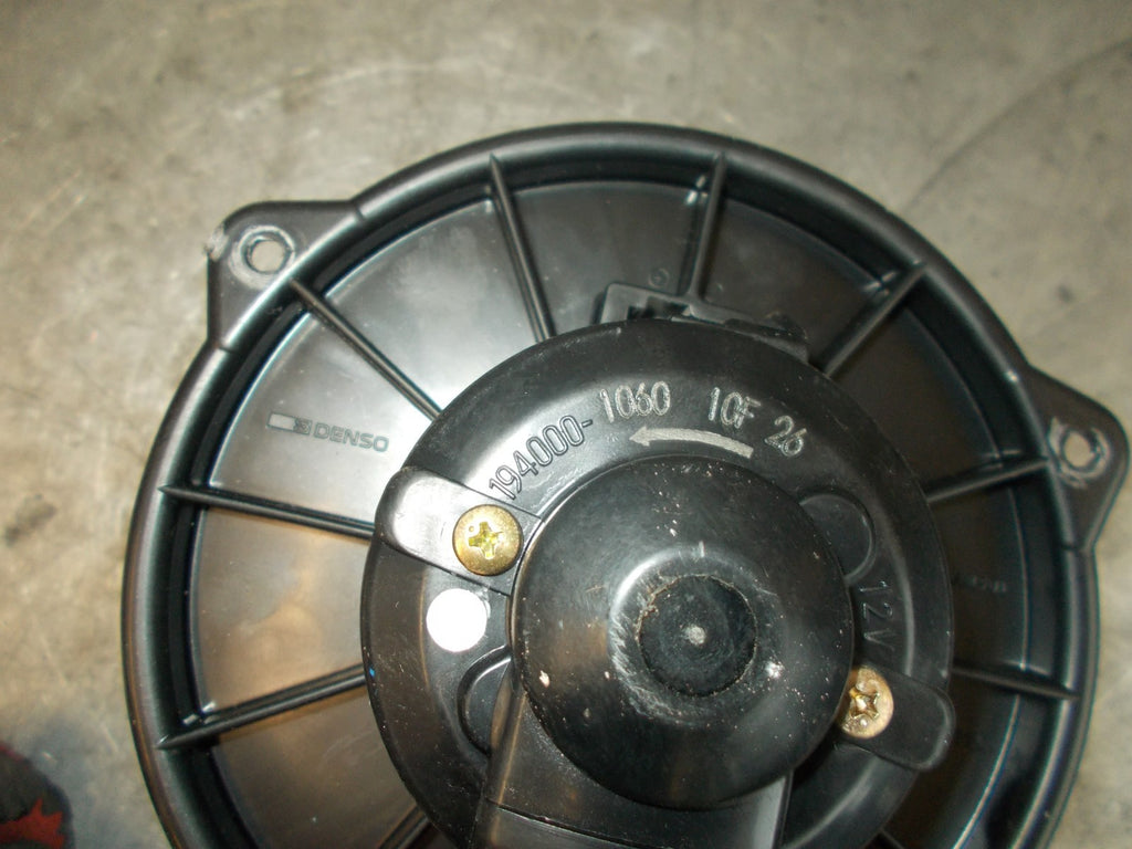TOYOTA YARIS MK1 HEATER BLOWER MOTOR FAN 1940001060