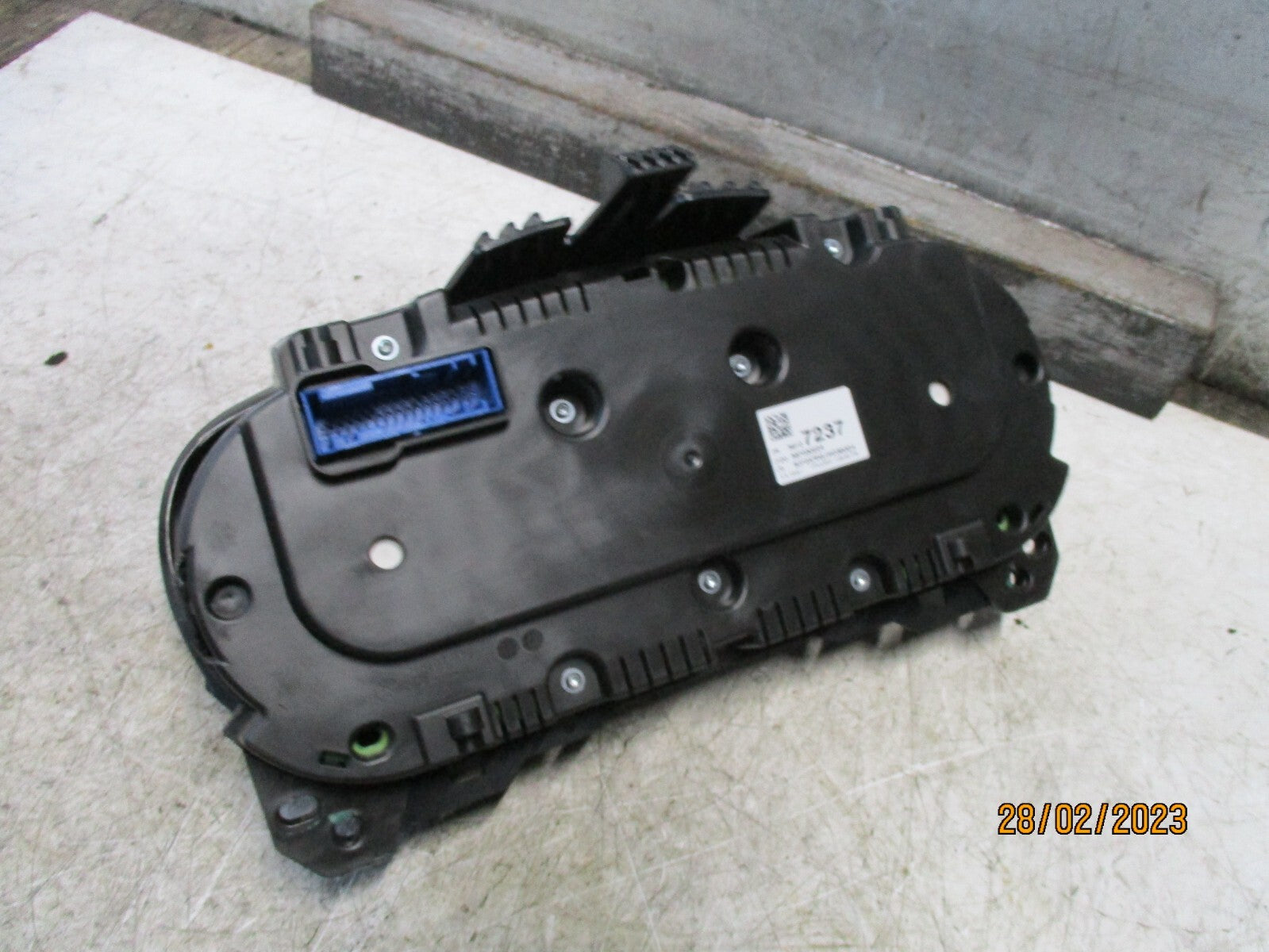 VAUXHALL CORSA E 2017 SPEEDO SPEEDOMETER INSTRUMENT CLUSTER 39107237