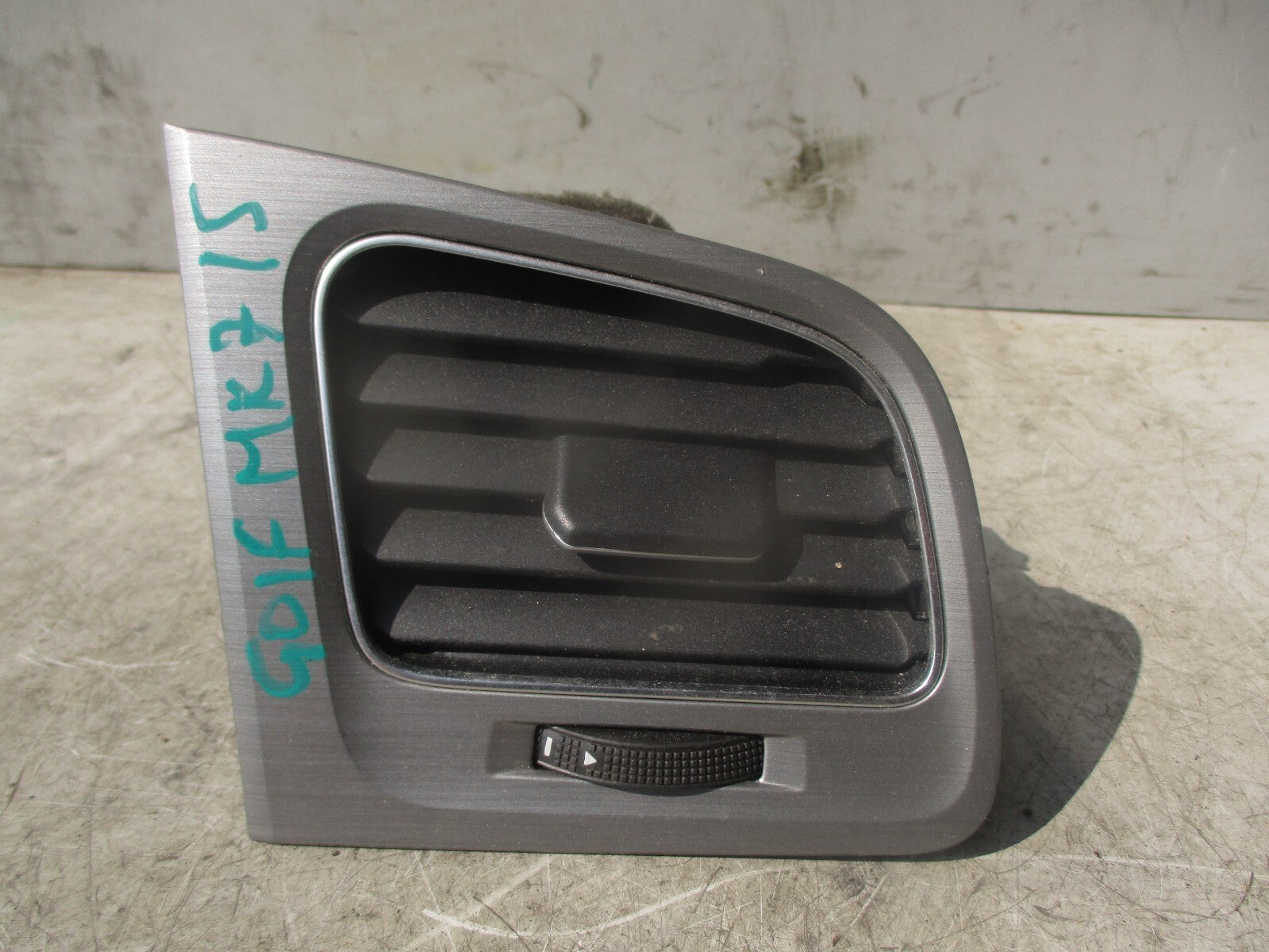 2015 VOLKSWAGEN GOLF MK7 OSF DRIVER FRONT DASHBOARD AIR VENT TRIM 5G2819710B