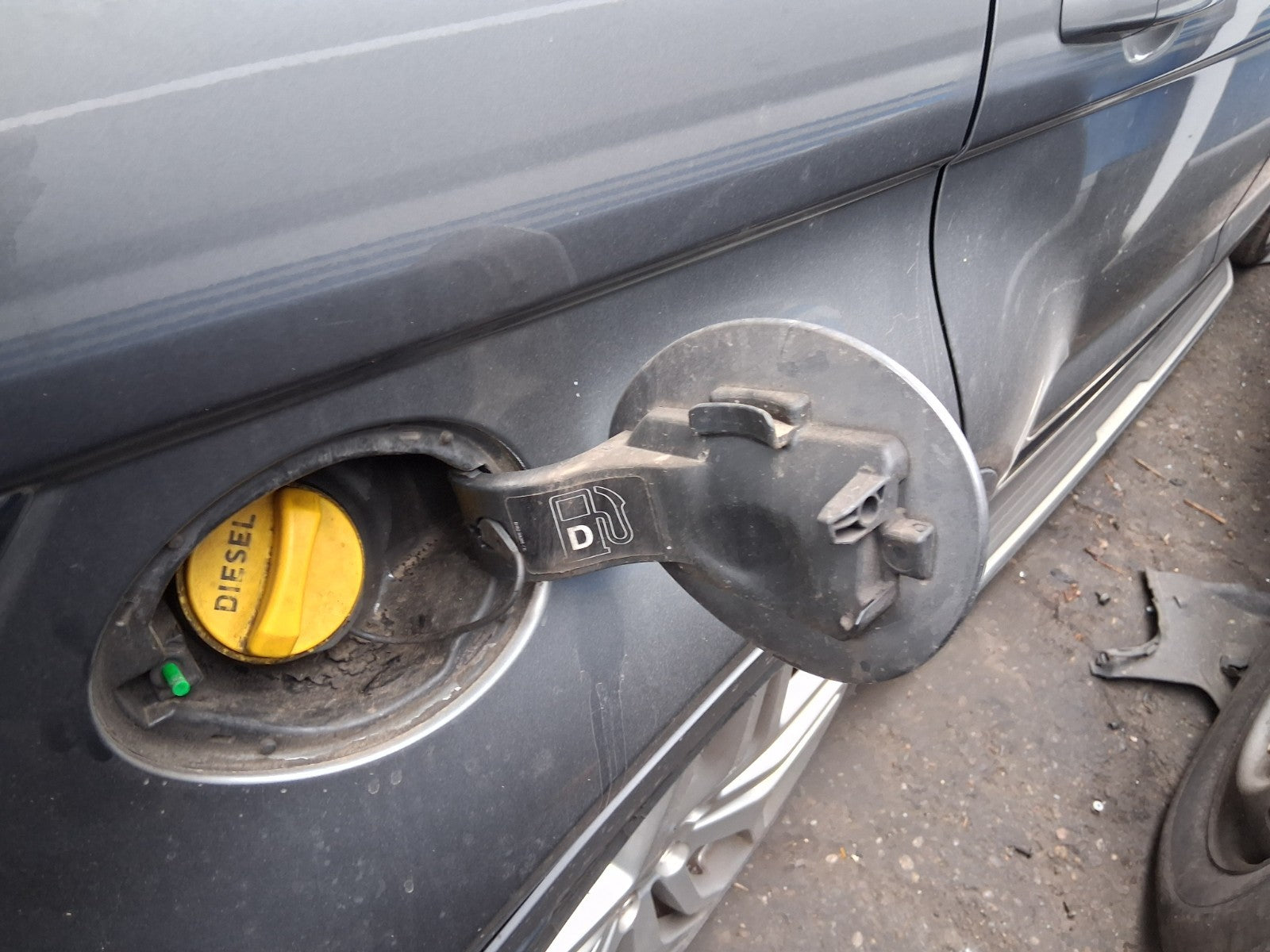 2016 RANGE ROVER EVOQUE L538 FUEL FILLER FLAP CORRIS GREY LRC 873