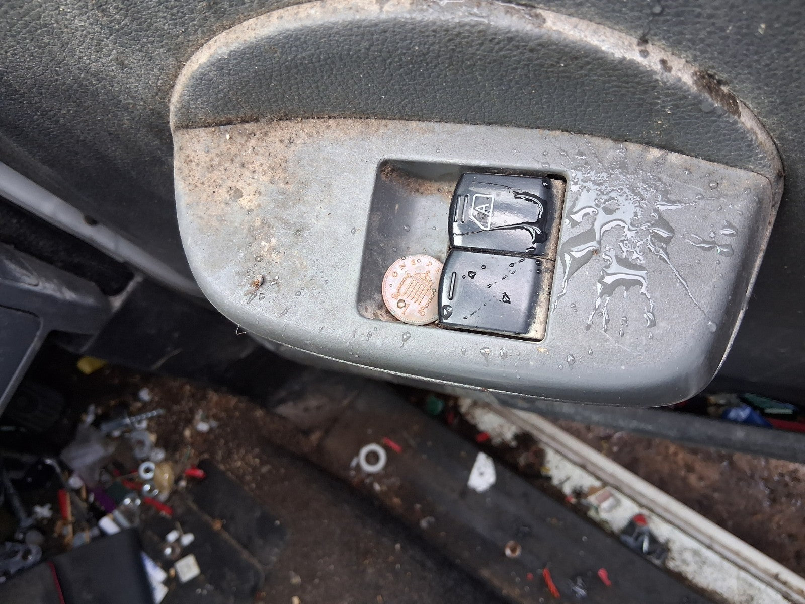2018 NISSAN NV200 OSF DRIVER SIDE FRONT RIGHT WINDOW CONTROL SWITCH