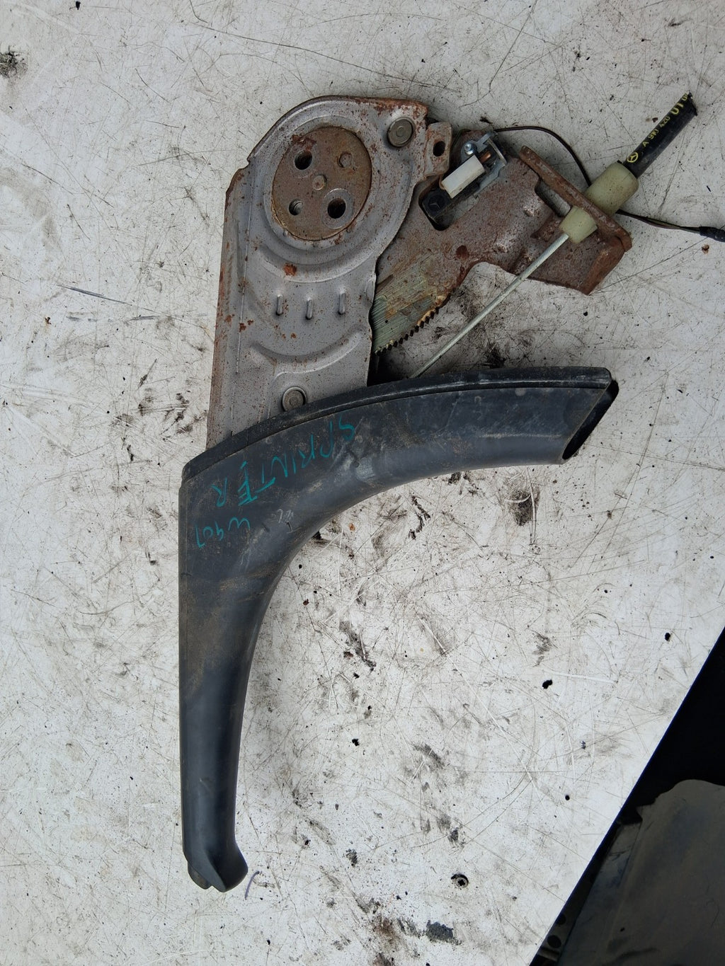 2021 MERCEDES SPRINTER W907 MANUAL HANDBRAKE LEVER MECHANISM