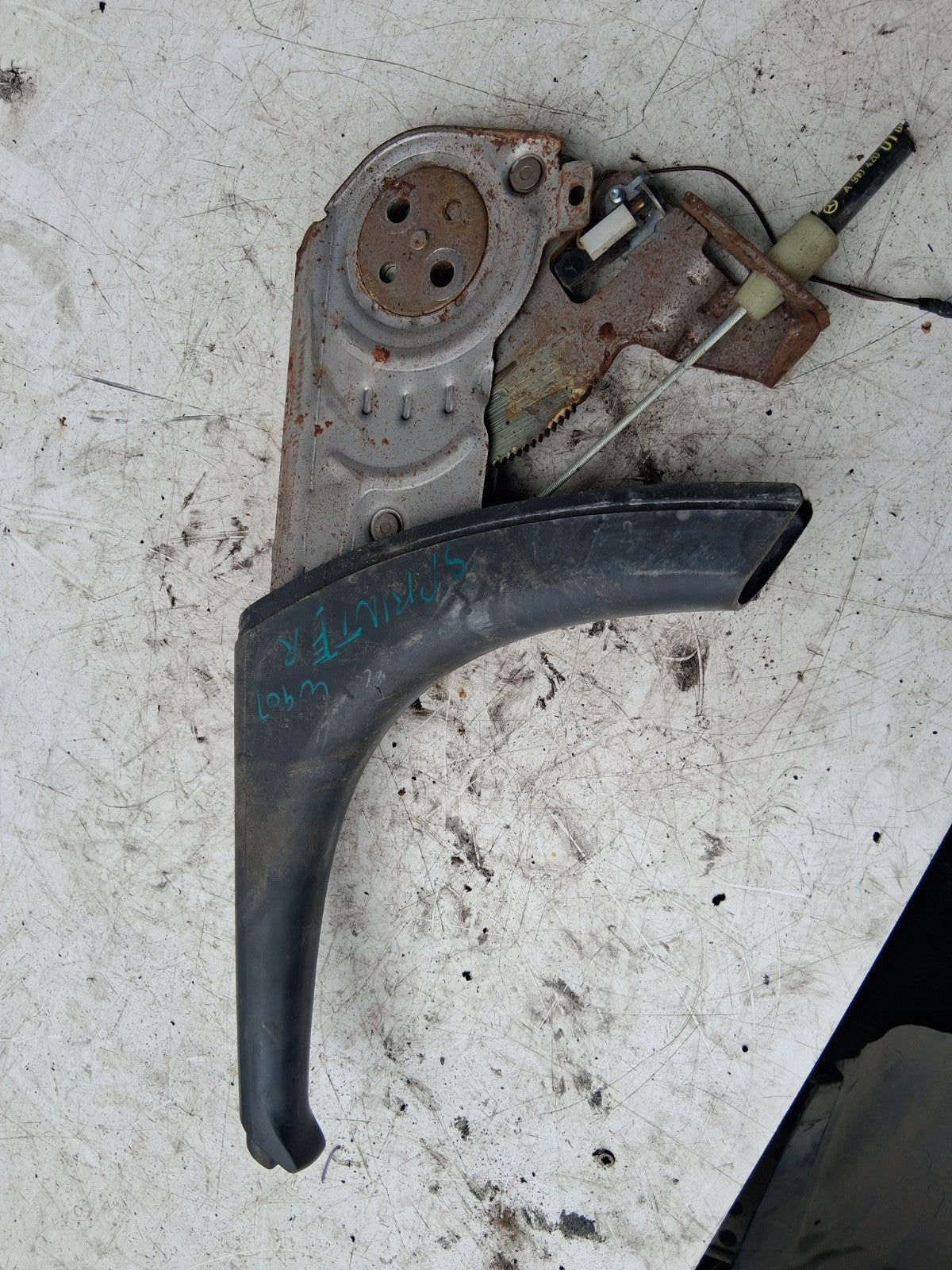 2021 MERCEDES SPRINTER W907 MANUAL HANDBRAKE LEVER MECHANISM