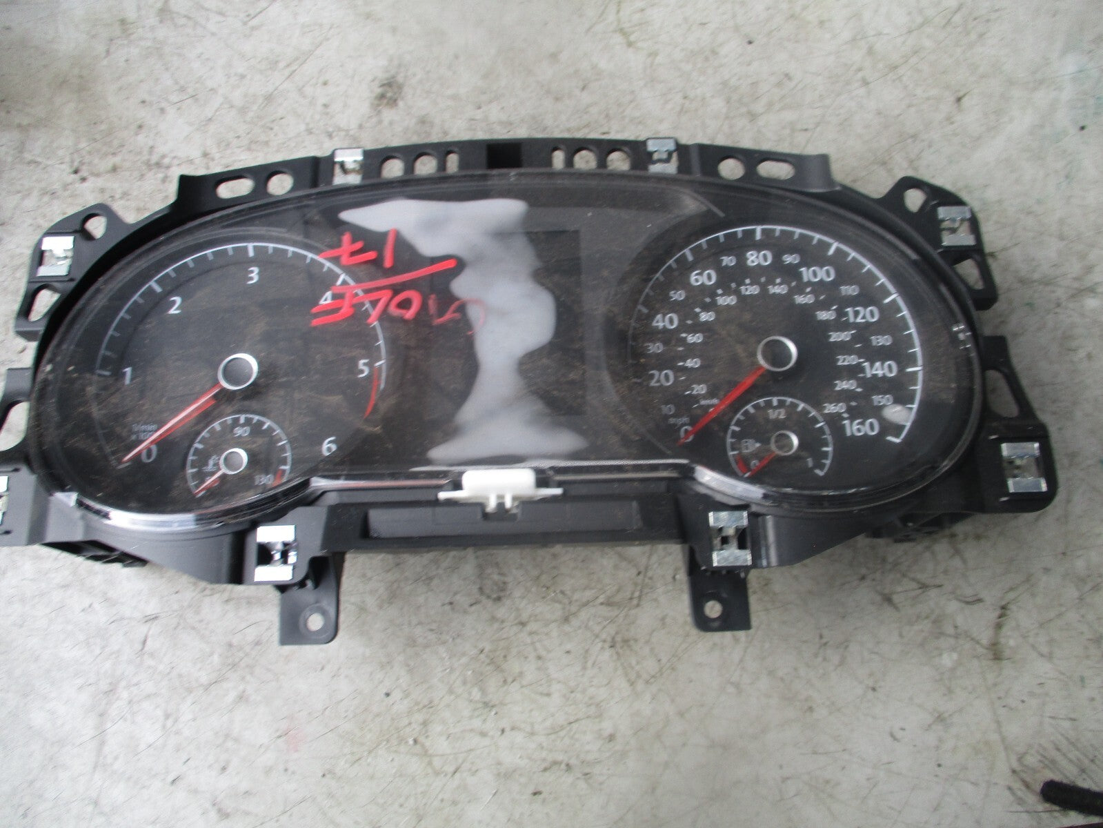 2017 VOLKSWAGEN GOLF SPEEDOMETER INSTRUMENT CLUST 5G1920941B
