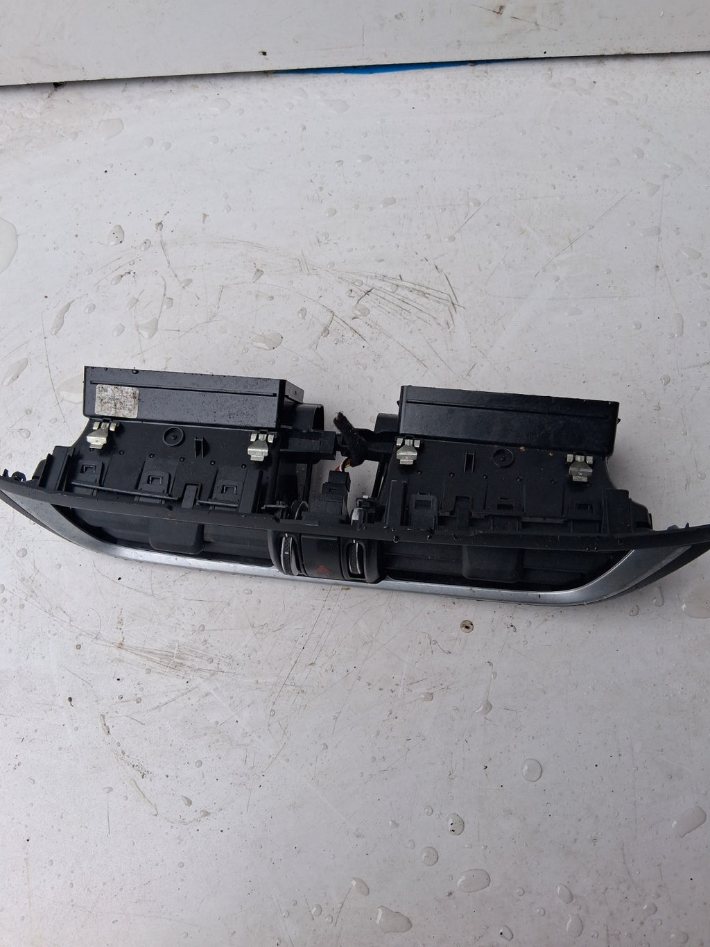 2022 ALFA STALVIO Q4 DASHBOARD AIR VENT GRILLS & HAZARD LIGHT SWITCH 1561257890
