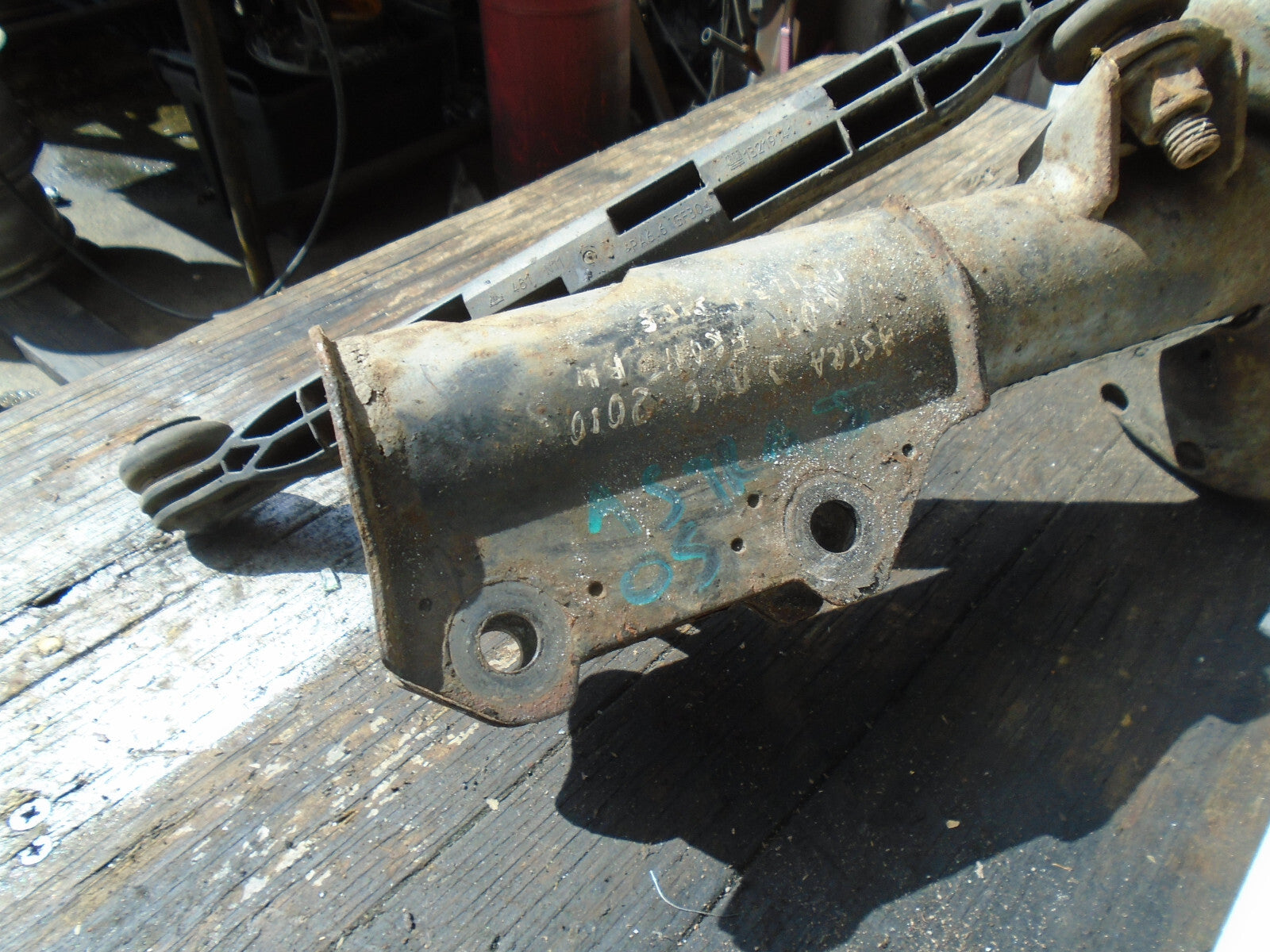 VAUXHALL ASTRA J 2011 OSF DRIVER SIDE FRONT SHOCK ABSORBER 13354014