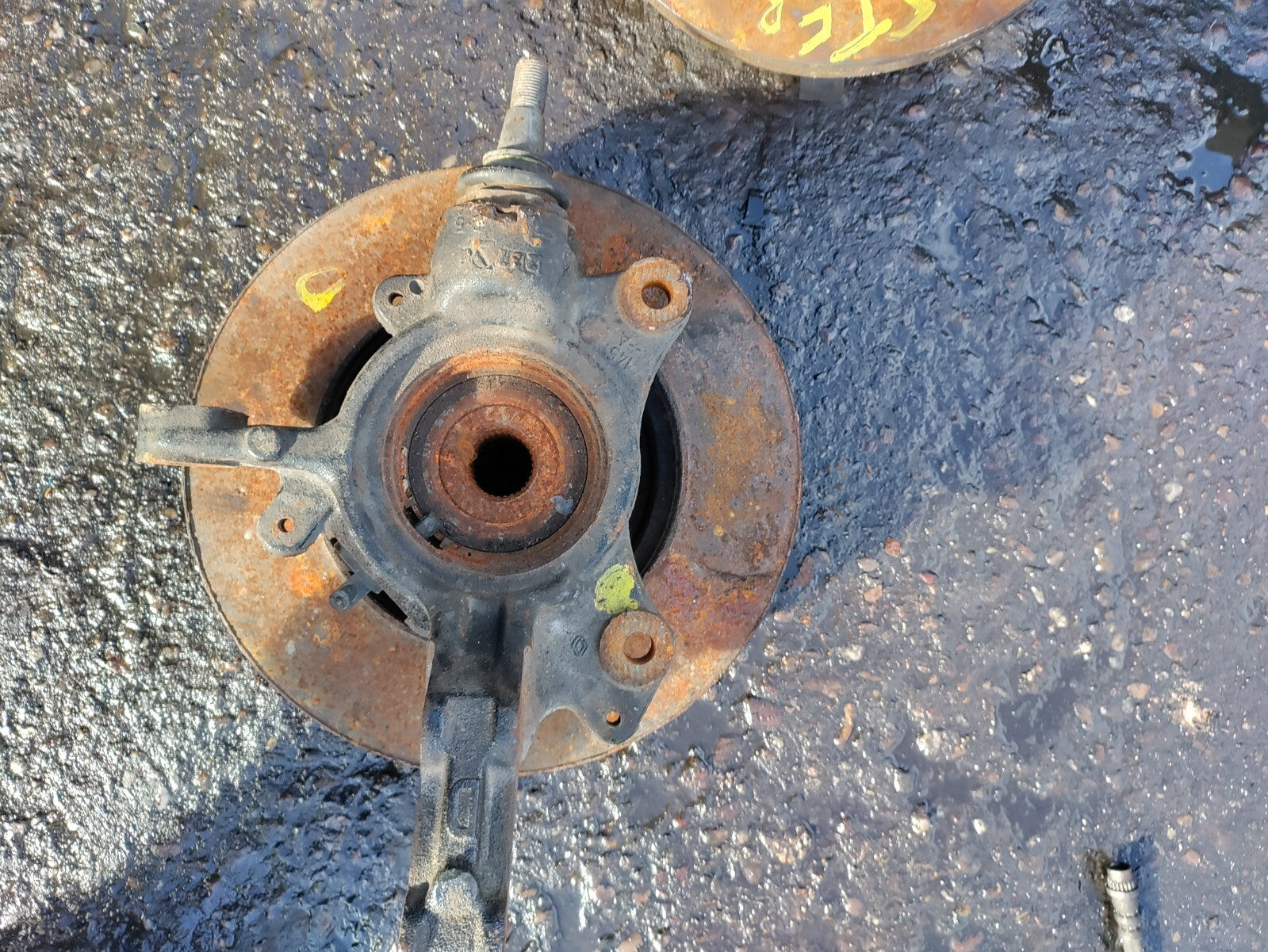 2013 RENAULT MASTER MK3 2.3 DIESEL OSF DRIVER SIDE WHEEL HUB