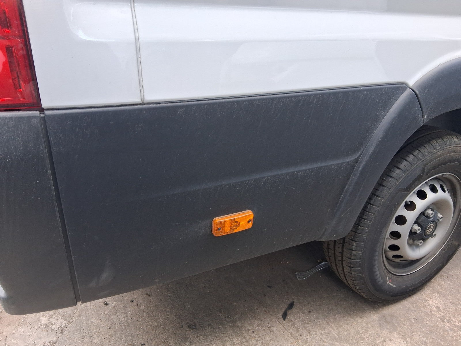 2025 CITROEN RELAY MK3 HIGH ROOF OSR  DRIVER SIDE REAR BODY MOULDING
