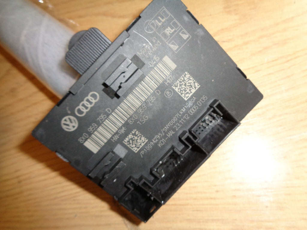 AUDI A1 8X  2013 REAR DOOR CONTROL MODULE UNIT 8X0959795D