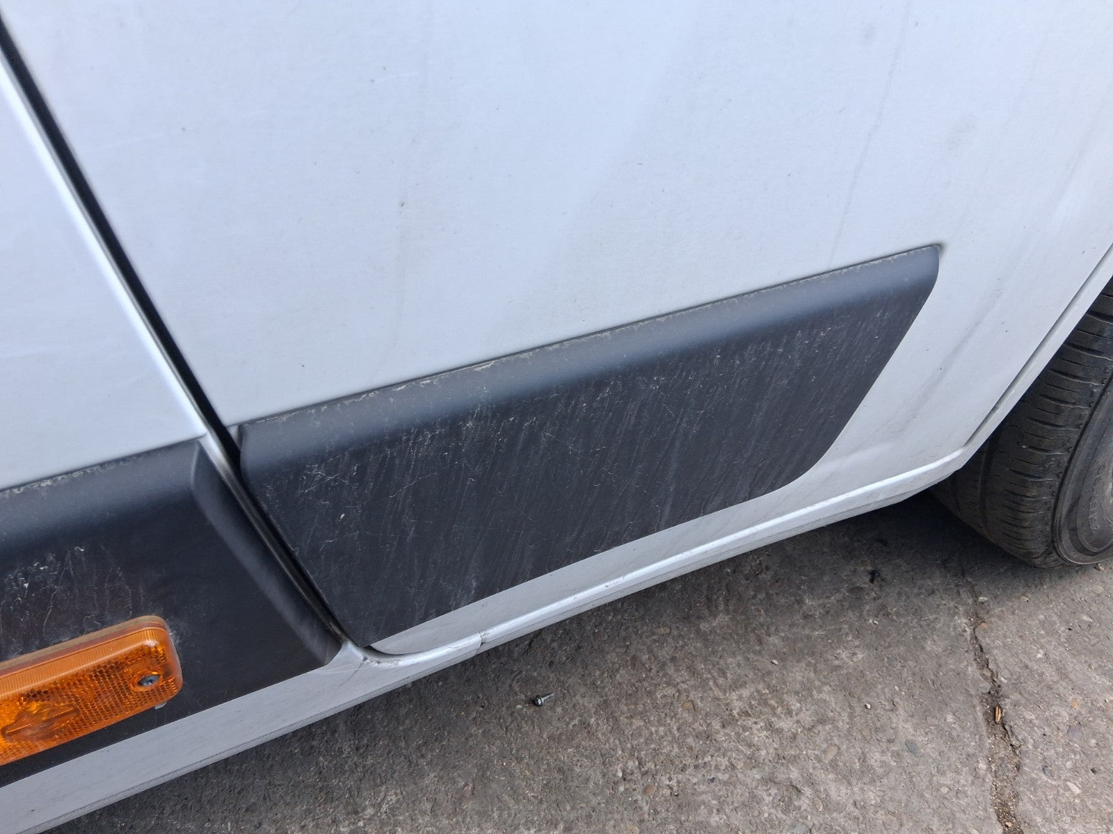 2025 CITROEN RELAY MK3 HIGH ROOF OS DRIVER SIDE FRONT DOOR MOULDING TRIM