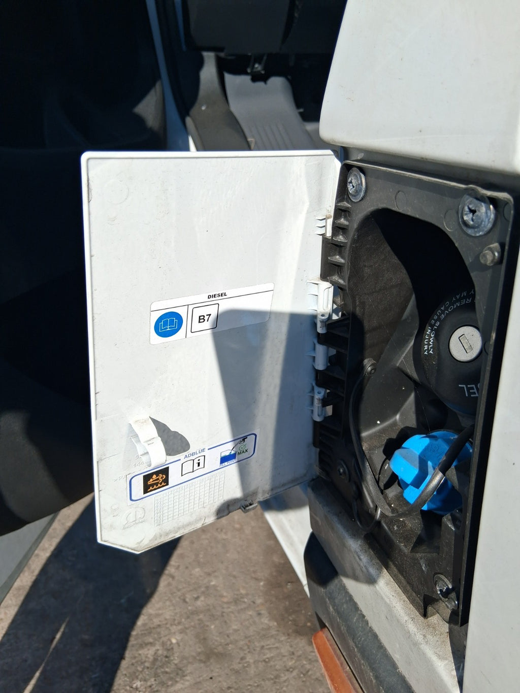 2025 CITROEN RELAY MK3 FUEL FILLER FLAP WHITE