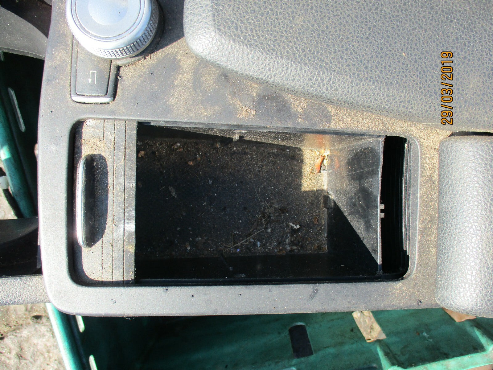 MERCEDES C CLASS W204 LOWER CENTRE CONSOLE HAND RESTS TRIM A2046802150