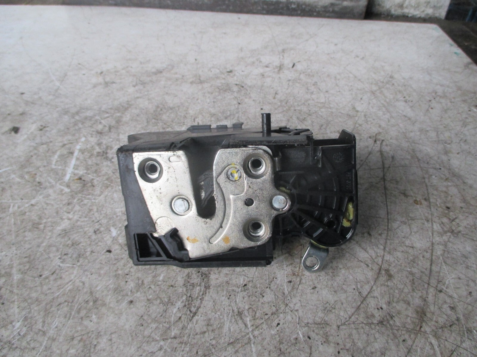 DACIA LOGAN 2016 MK2 PASSENGER SIDE DOOR LOCK MACHANISM