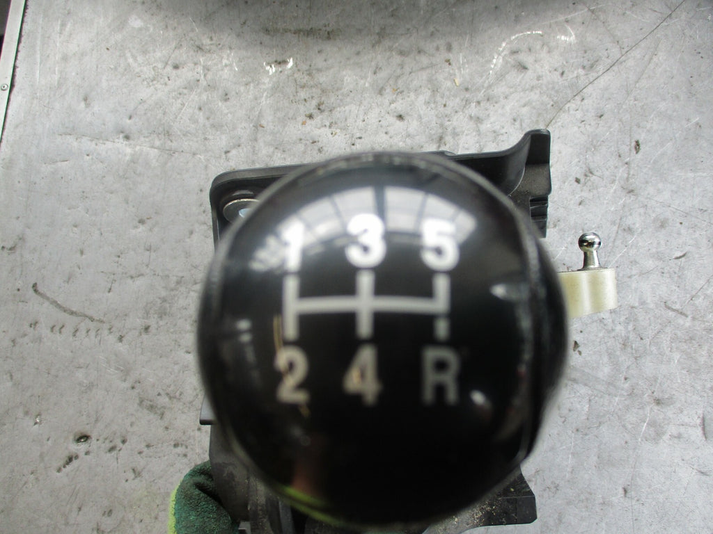 FORD TRANSIT 110 2.2 DIESEL GEAR STICK SURROUND TRIM & KNOB 5 SPEED 6C1R7C453EA