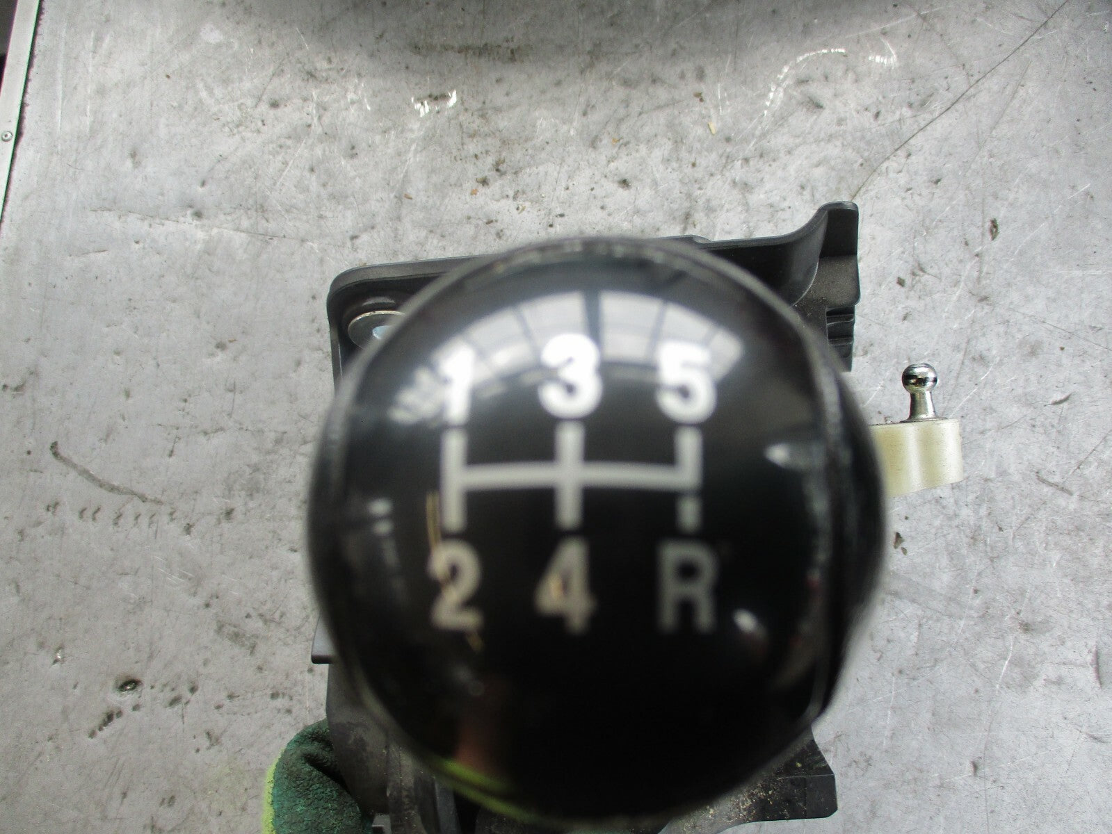 FORD TRANSIT 110 2.2 DIESEL GEAR STICK SURROUND TRIM & KNOB 5 SPEED 6C1R7C453EA