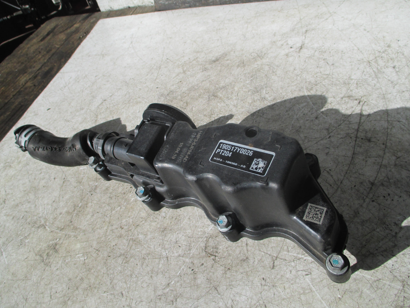 JAGUAR XE 2019 2.0 PETROL OIL SEPERATOR H4P36J014AD