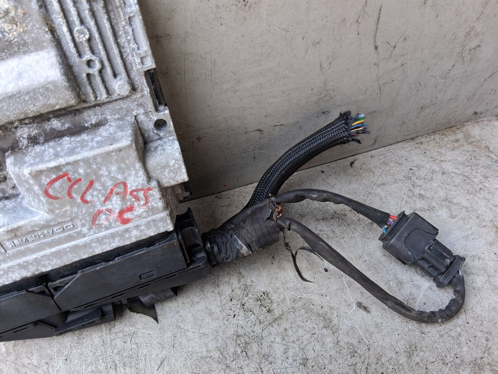 MERCEDES BENZ C CLASS W203 2006 ECU ENGINE CONTROL UNIT A2711502779