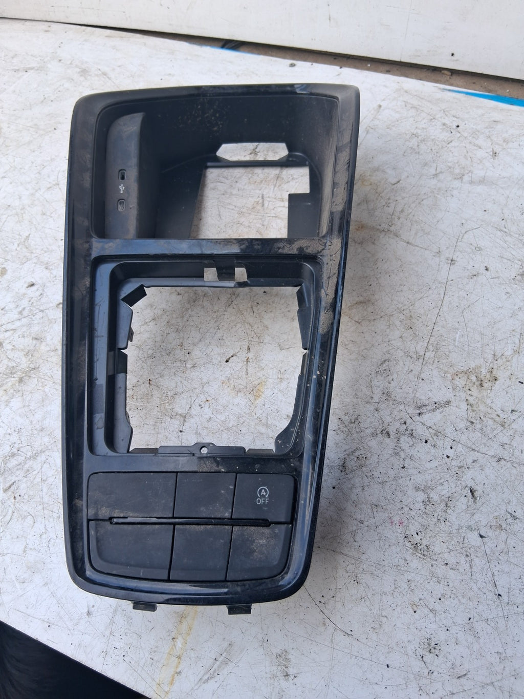 2021 SKODA SCALA GEARSTICK SURROUND TRIM PANEL 656863212A