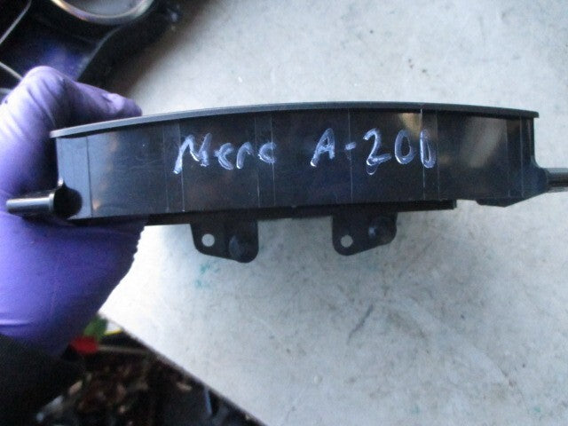 2018 MERCEDES A CLASS W176 INTERIOR FRONT ROOF READING LIGHT A0009004508