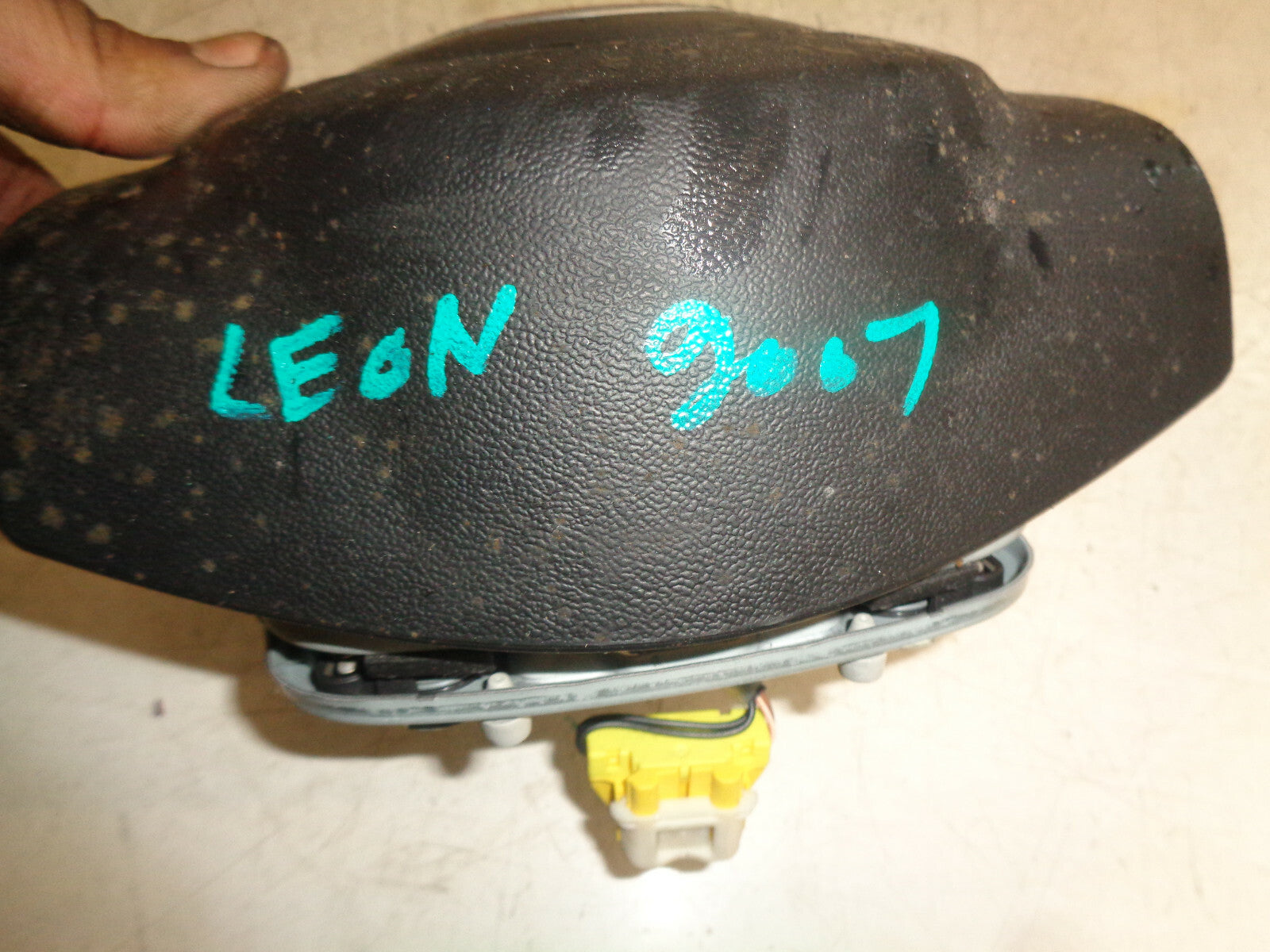 SEAT LEON 2007 MK2 DRIVER'S STEERING WHEEL SAFETY BAG 5P0880201