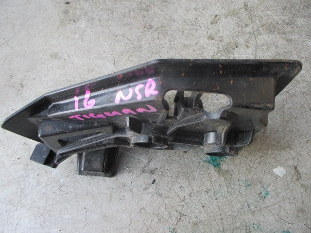 2016 VOLKSWAGEN TIGUAN NSR LEFT REAR BUMPER MOUNT BRACKET 5NA807393