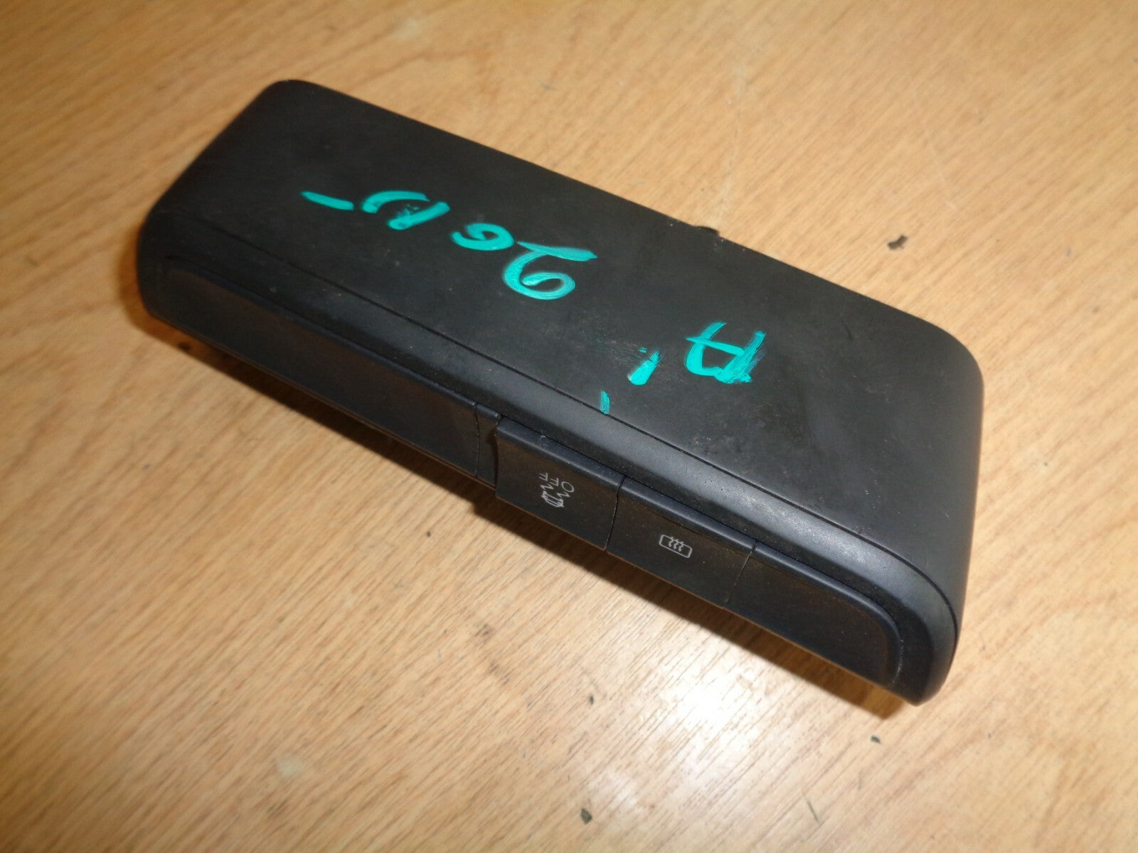 AUDI A1 2015 8X 1.0 TFSI TRACTION CONTROLS BUTTON SWITCH 8X2857851