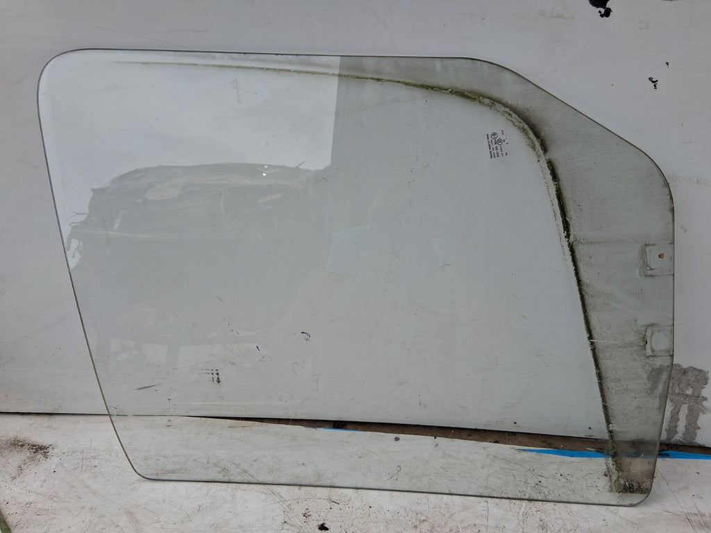 2010 MERCEDES BENZ SPRINTER W906 OSF DRIVER SIDE FRONT RIGHT WINDOW GLASS