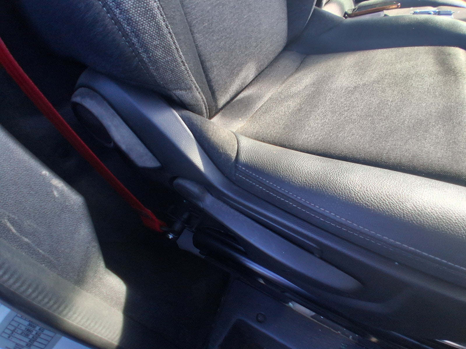2025 RENAULT MASTER MK4 OSF DRIVER SIDE FRONT COMPLETE SEAT ARMREST FABRIC