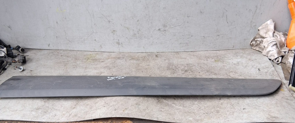 2009 PEUGEOT PARTNER NSF PASSENGER SIDE FRONT DOOR MOULDING TRIM 9682859377