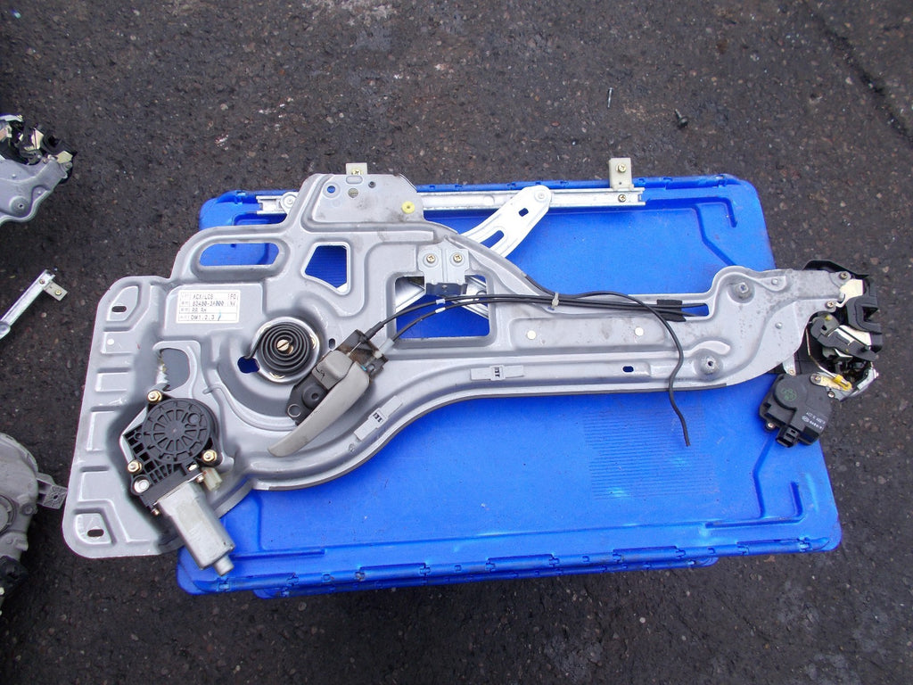 2005 HYUNDAI TRAJET GSI CRTD OSR DRIVERS SIDE REAR WINDOW REGULATOR 834803A000