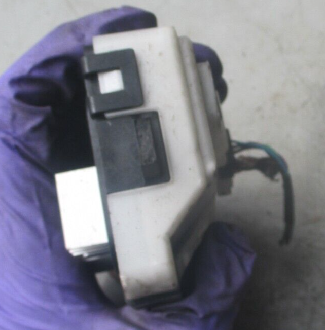 MAZDA 3 ECU MODULE AIR CONDITIONING HEATING RESISTOR BDGF61590A