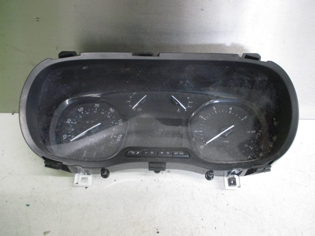 VAUXHALL VIVARO 2021 1.5 DIESEL SPEEDO SPEEDOMETER INSTRUMENT CLUSTER 9837561480