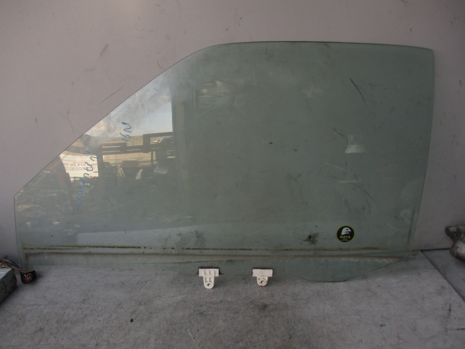2002 NISSAN NAVARA D22 NSF PASSENGER FRONT WINDOW GLASS