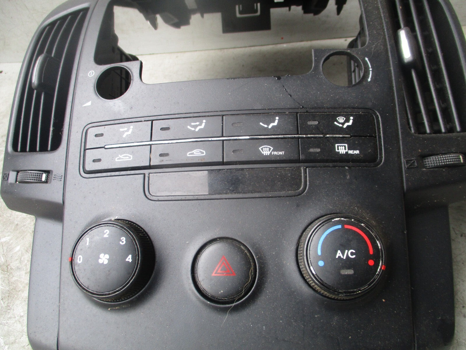 2009 HYUNDAI I30 HEATER CLIMATE CONTROL WITH AIR VENT TRIM U0789448