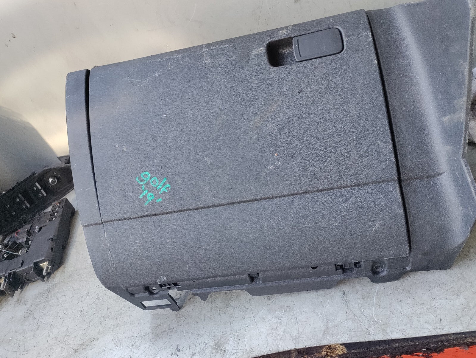 VW VOLKSWAGEN GOLF MK7 2019 PASSENGER SIDE STORAGE GLOVEBOX