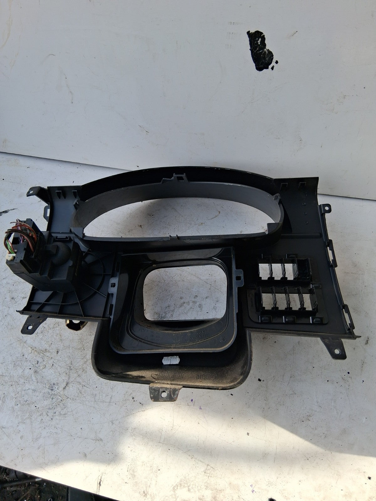 2018 MERCEDES BENZ SPRINTER W907 SPEEDO SURROUND PANEL TRIM A9066800280