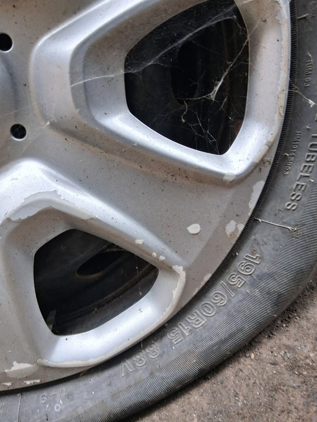 2015 FORD TRANSIT COURIER MK1 15 INCH STEEL WHEEL WITH TYRE 195/60R15 OSR