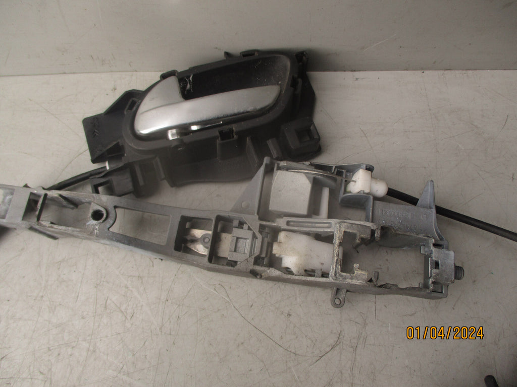 2016 CITROEN DS3 NSF PASSENGER FRONT LEFT SIDE DOOR LOCK