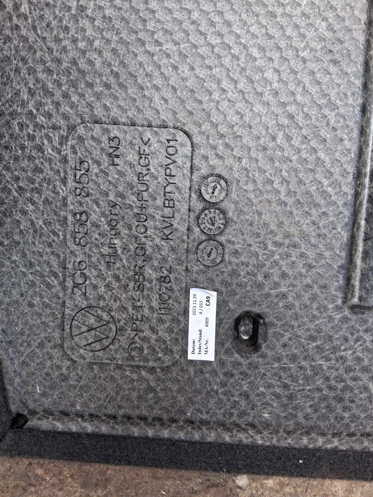 2024 VOLKSWAGEN POLO MK6 FACELIFT REAR STORAGE PARCEL SHELF LOAD COVER 2G6858855